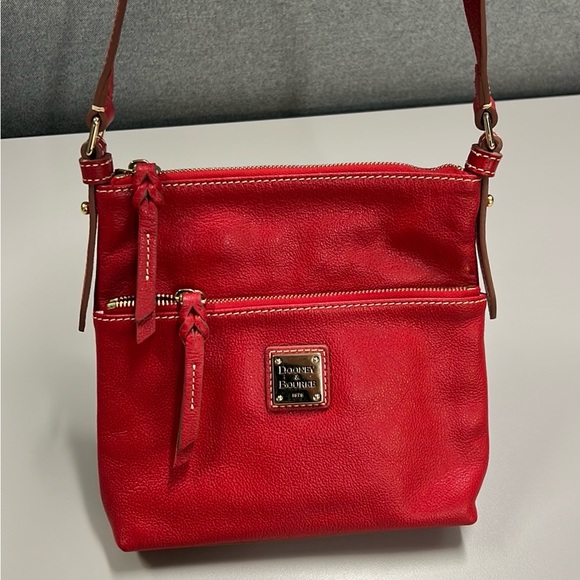 Dooney & Bourke Red Pebble Leather Letter Carrier Bag - Picture 3 of 16